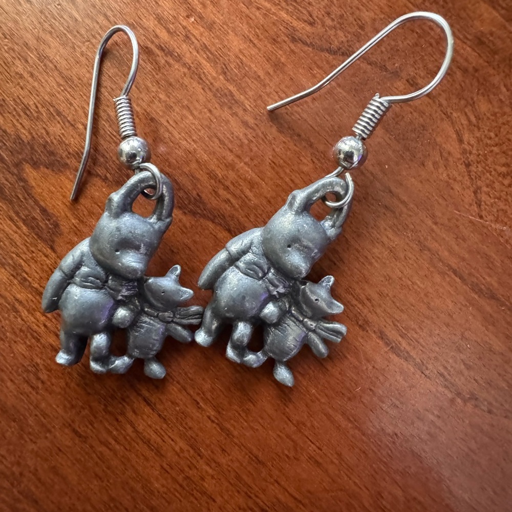 Super cute “Pewter” Winnie the Pooh & Piglet earrings
